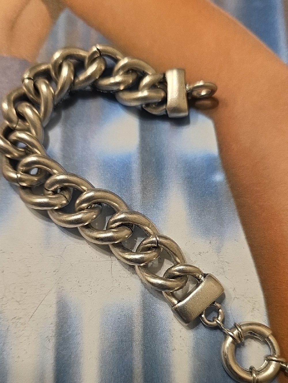 Chunky Rhinestone Link Bracelet - Picture 10 of 10